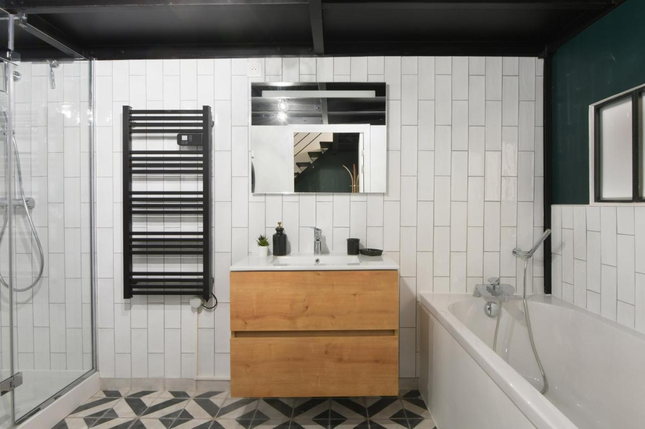 トゥールコワンLoft De L'Usine - Welkeysアパートメント エクステリア 写真