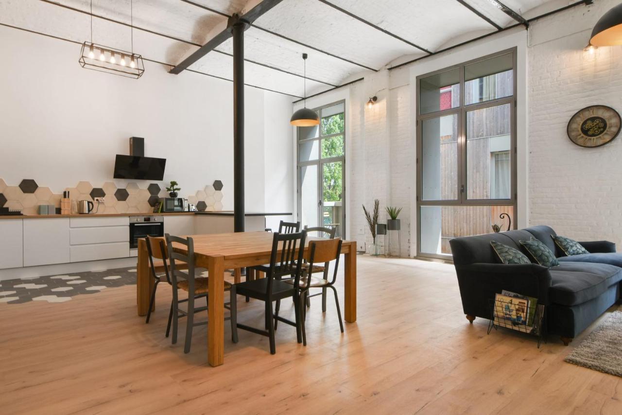 トゥールコワンLoft De L'Usine - Welkeysアパートメント エクステリア 写真