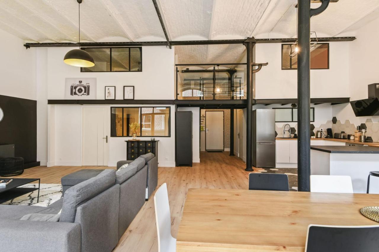 トゥールコワンLoft De L'Usine - Welkeysアパートメント エクステリア 写真